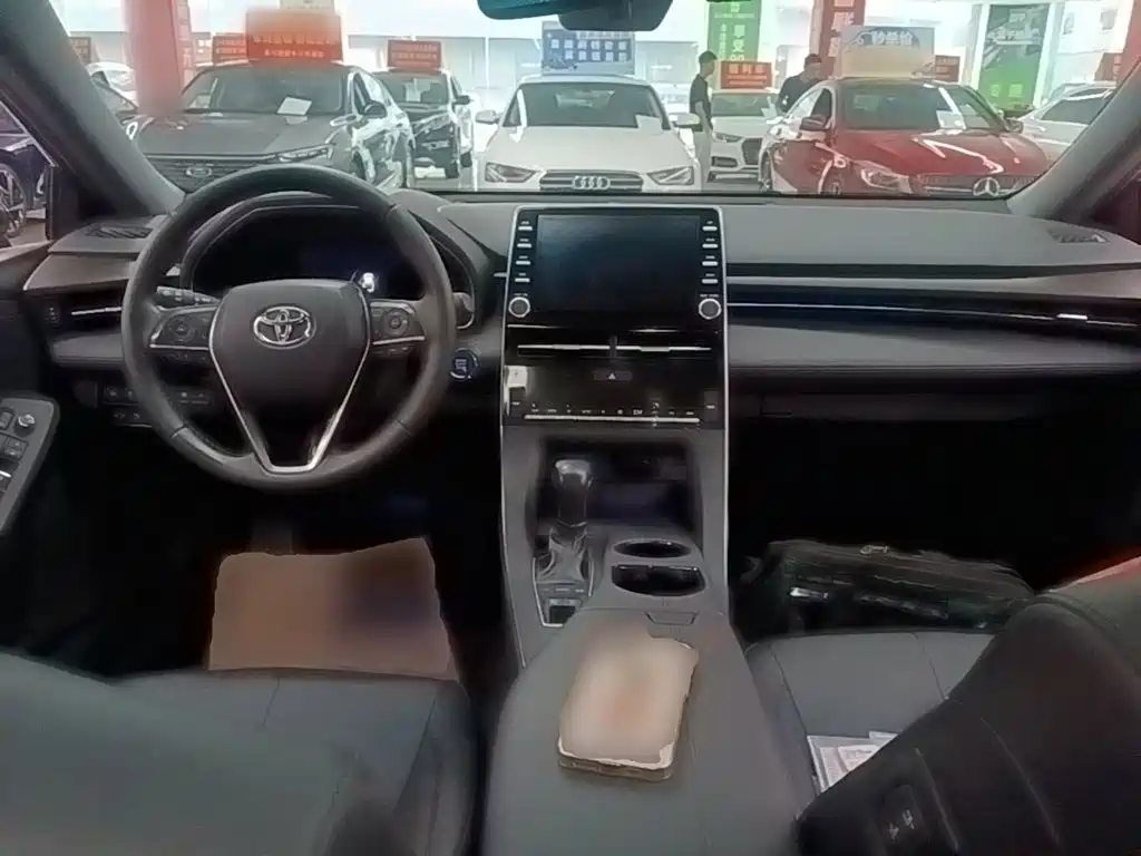 Toyota Avalon — миниатюра 10