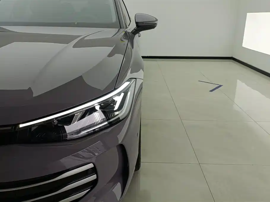 Volkswagen Passat 2025 Pro 380TSI