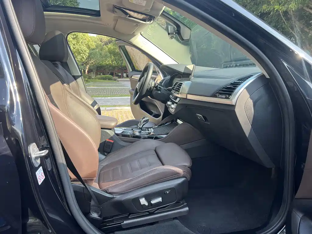 BMW X4 — миниатюра 9