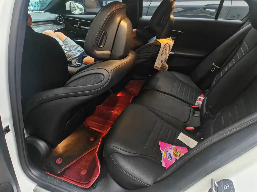 Mercedes-Benz C-Class — миниатюра 4