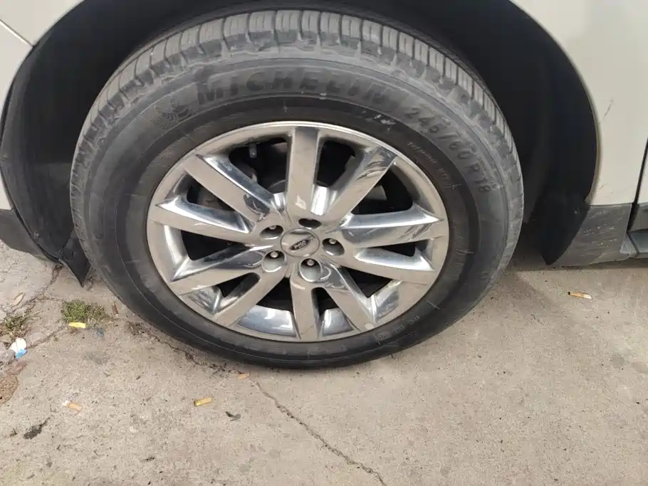 Ford Edge (Import) — миниатюра 6