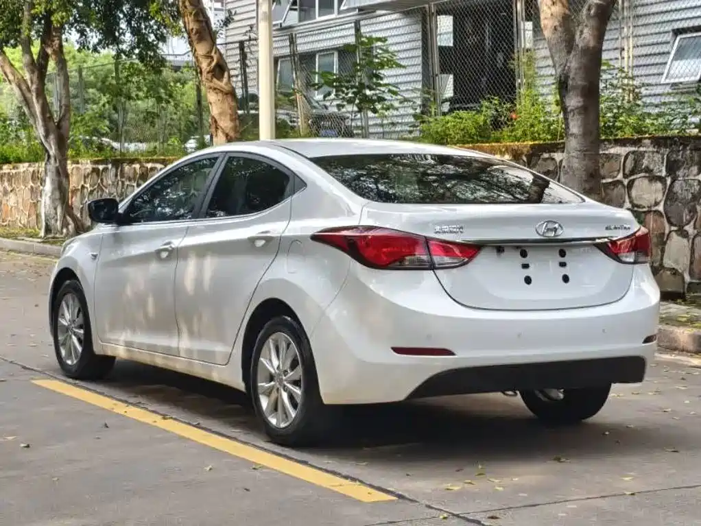 Hyundai Elantra Langdong — миниатюра 7