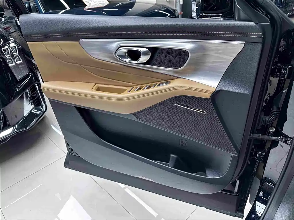 GAC Motor Trumpchi GS8 — миниатюра 11