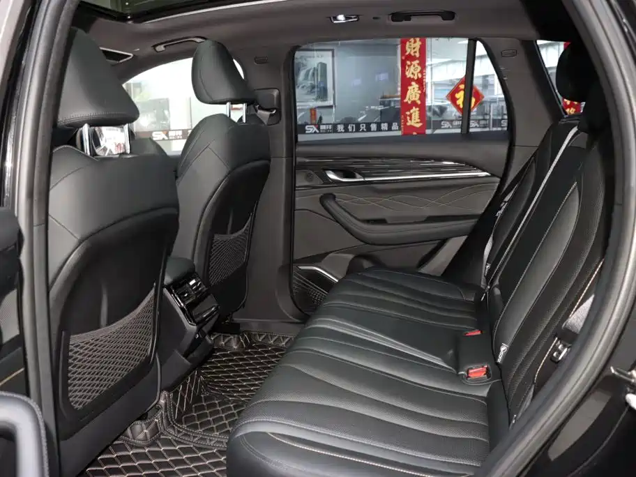 Geely Xingyue L — миниатюра 11