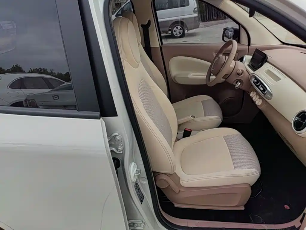 Wuling MINIEV — миниатюра 25