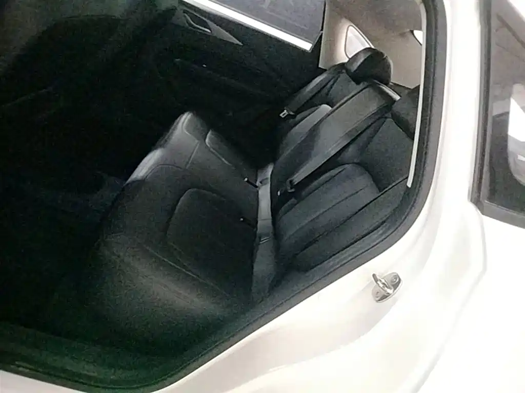 Wuling 五菱E5 — миниатюра 16