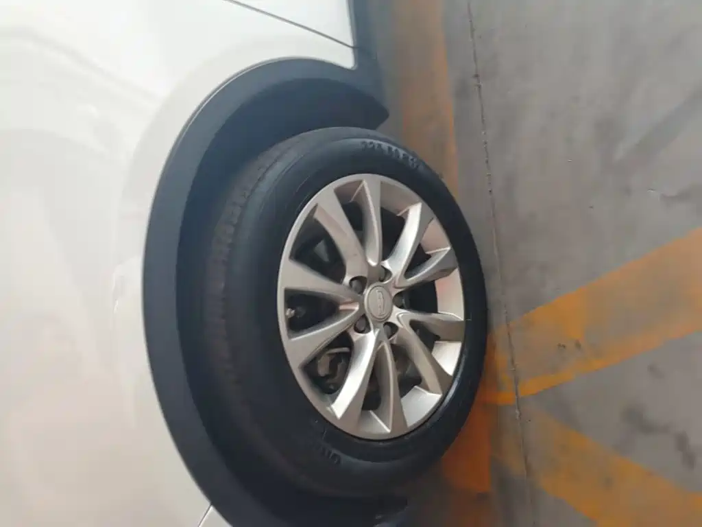 Geely Emgrand GS — миниатюра 23