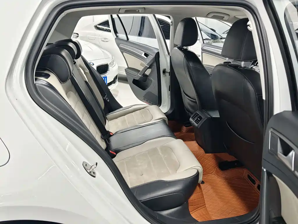 Volkswagen Golf — миниатюра 9
