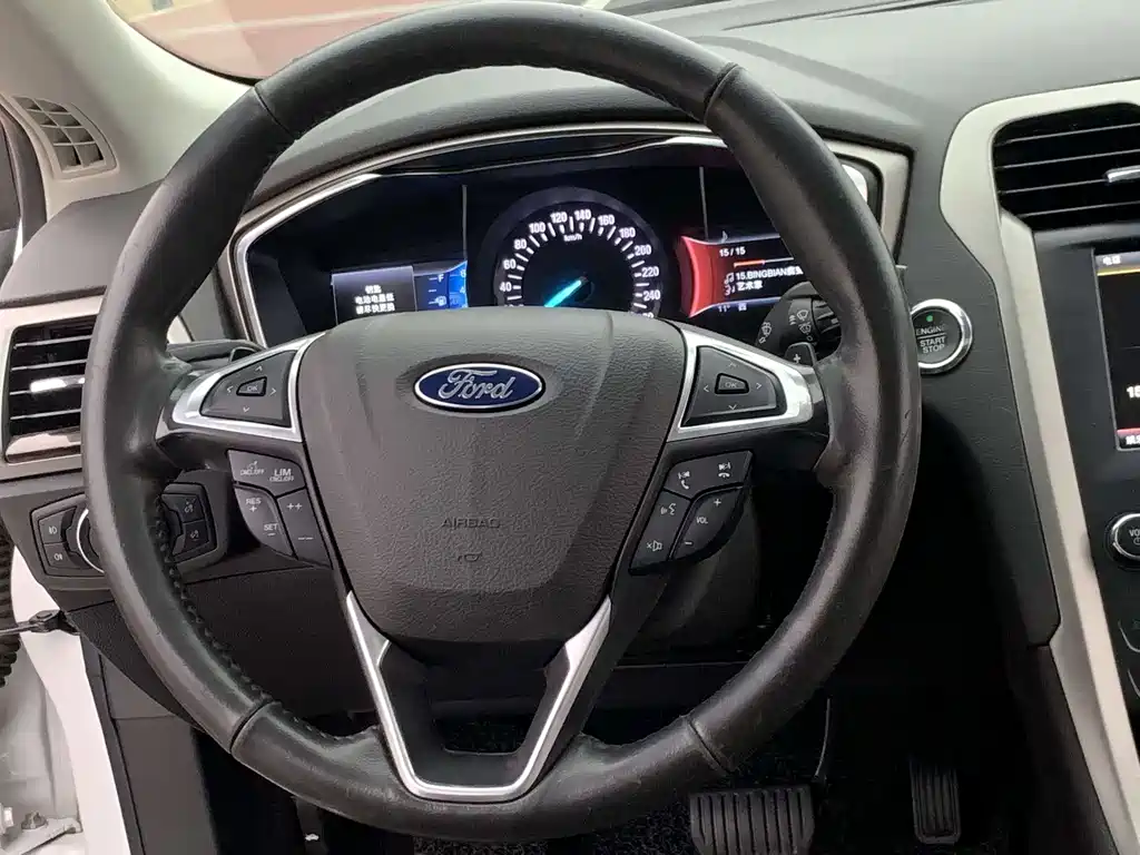 Ford Mondeo 2013 2.0L GTDi200 Luxury