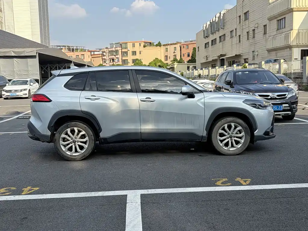 Toyota Frontlander — миниатюра 5