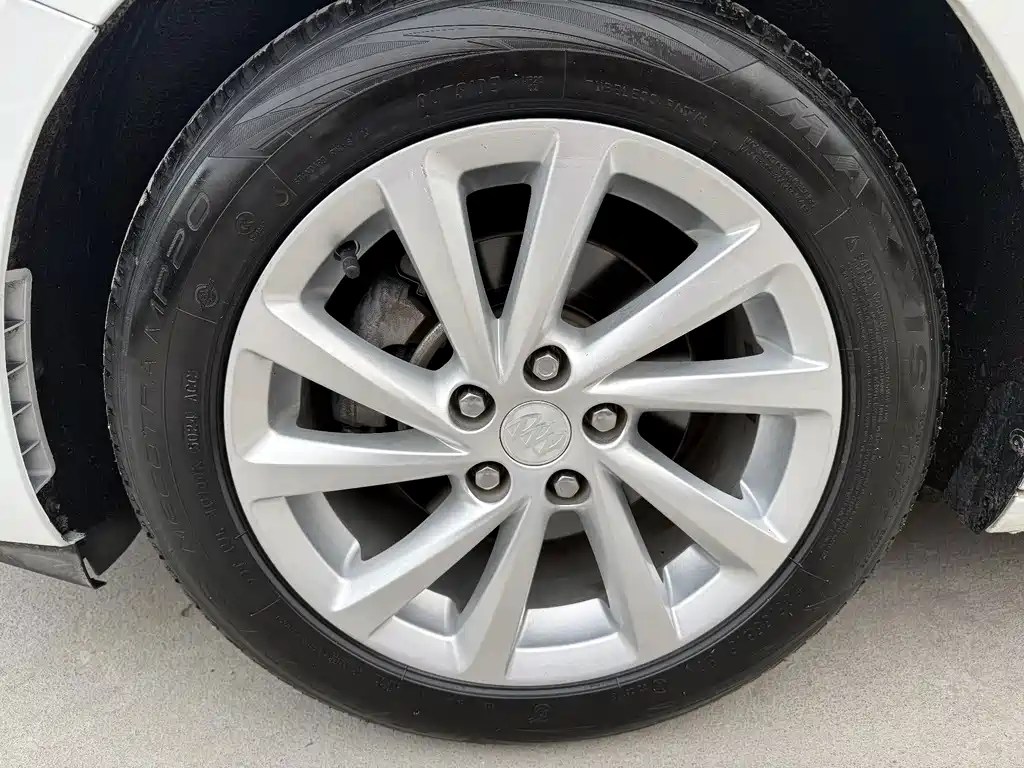 Buick Verano — миниатюра 5