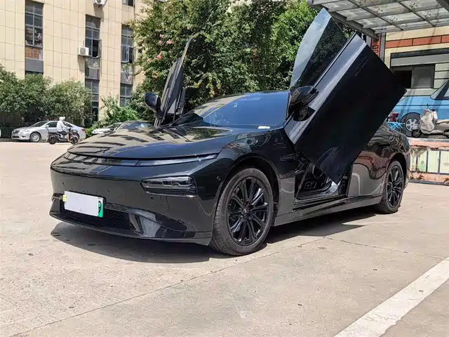 2022 Xpeng P7
