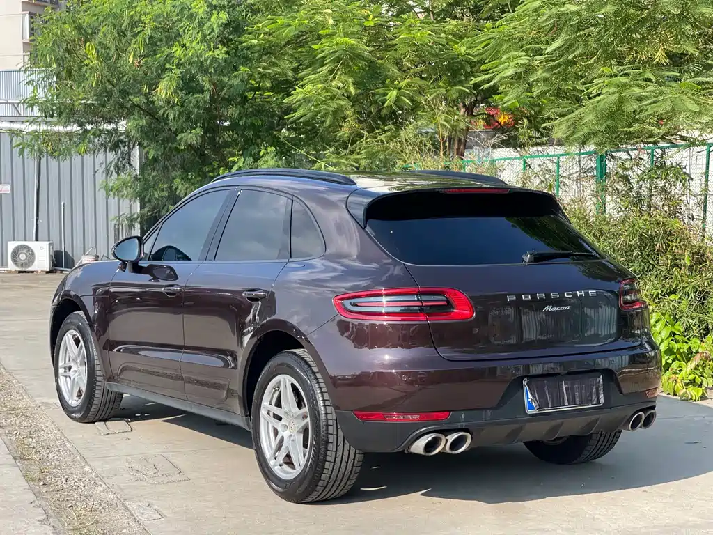 Porsche Macan — миниатюра 4