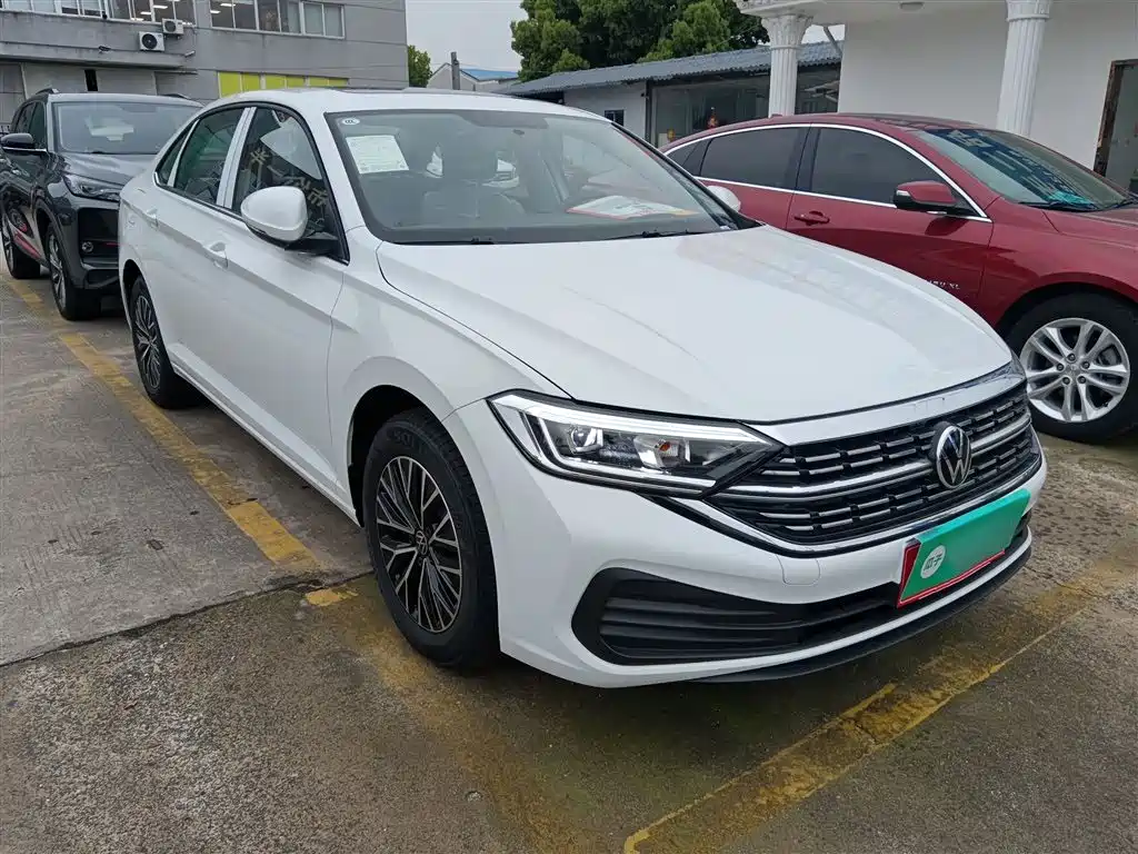 Volkswagen Sagitar 2025 200TSI DSG
