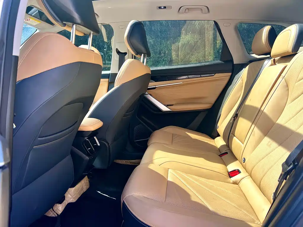 Geely Atlas L 2023 — фото 10