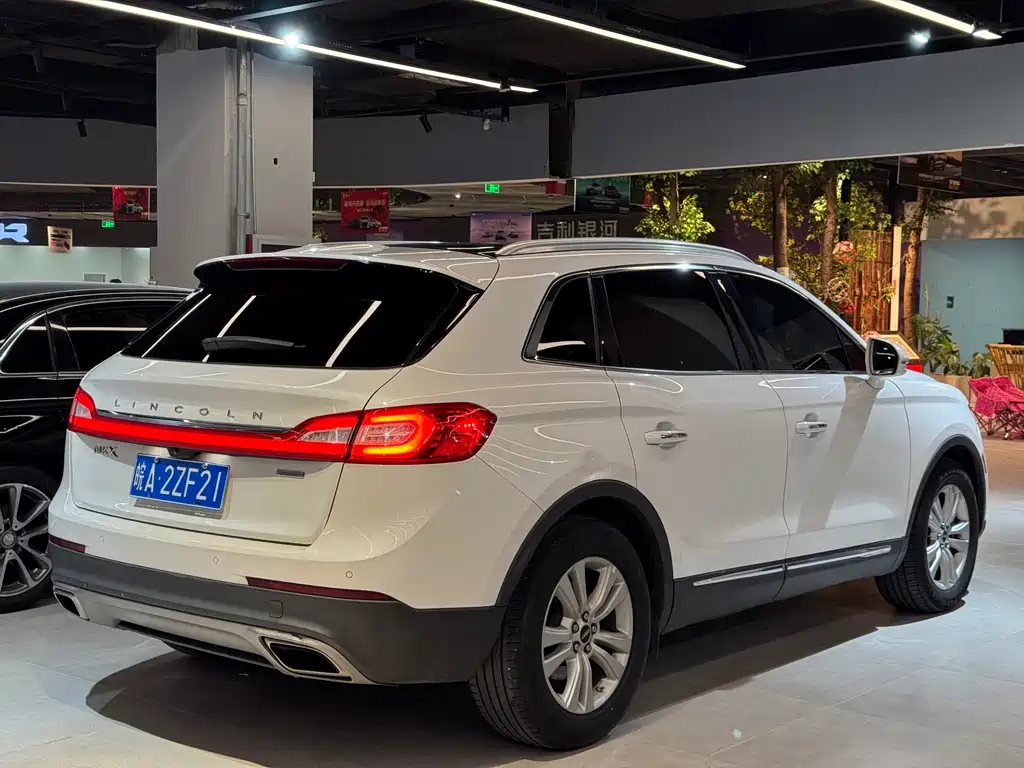 Lincoln MKX — миниатюра 8