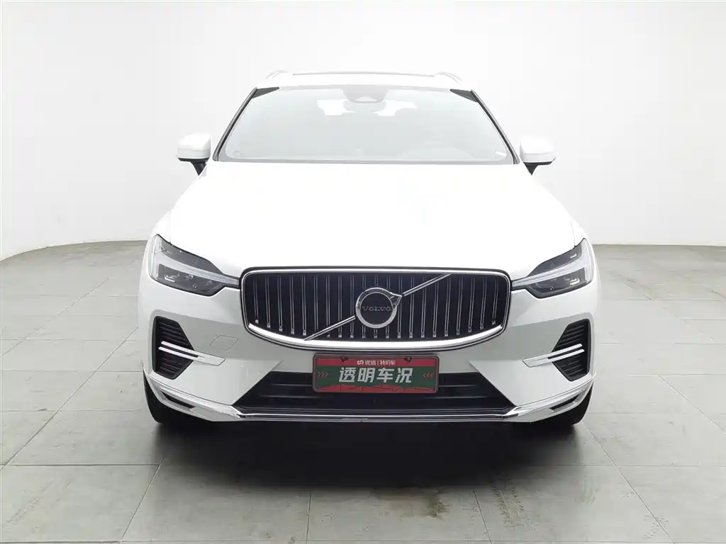 Volvo XC60 2022 B5 Luxury
