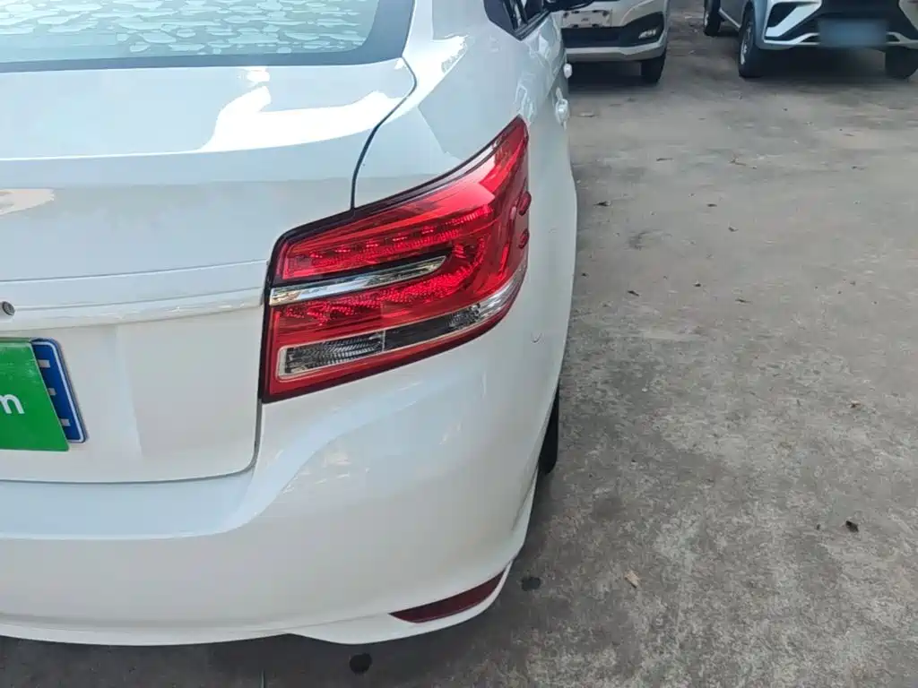 Toyota Vios — миниатюра 8