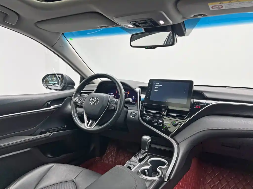 Toyota Camry — миниатюра 21