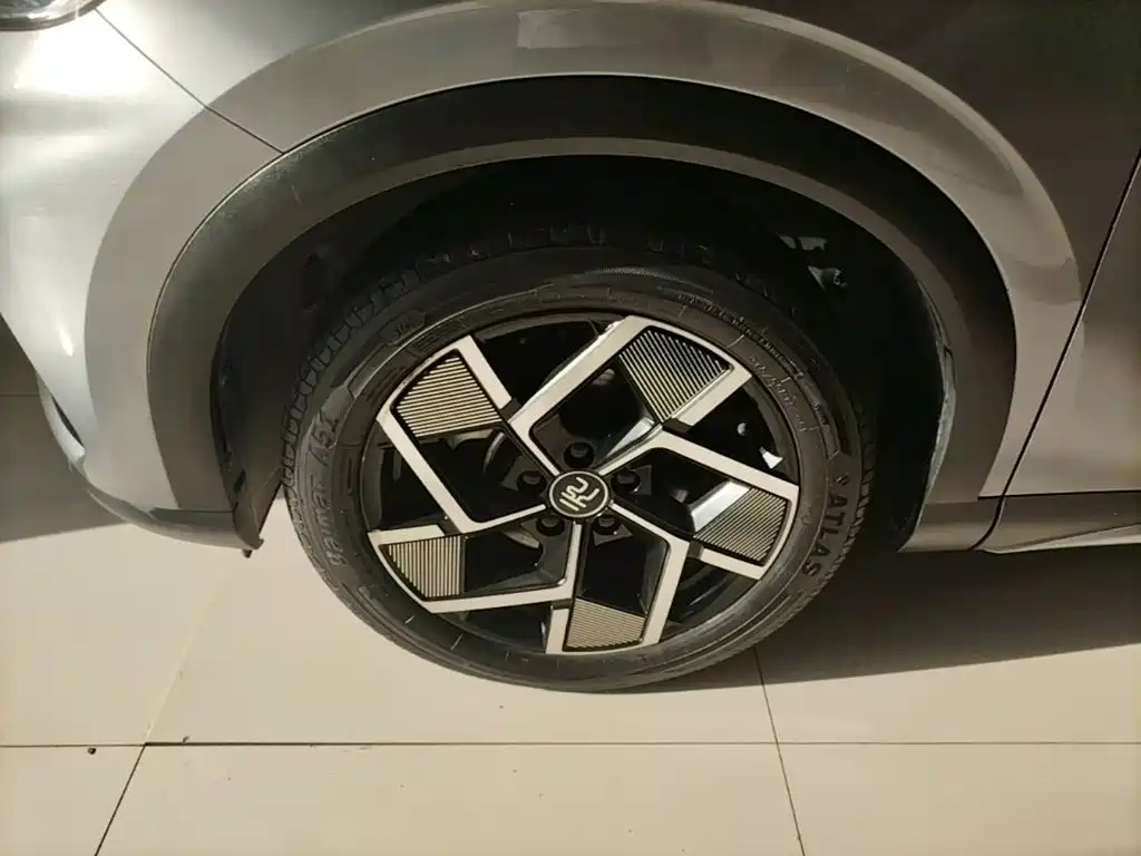 BYD Yuan Plus — миниатюра 23