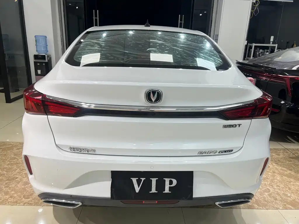 Changan Eado — миниатюра 4