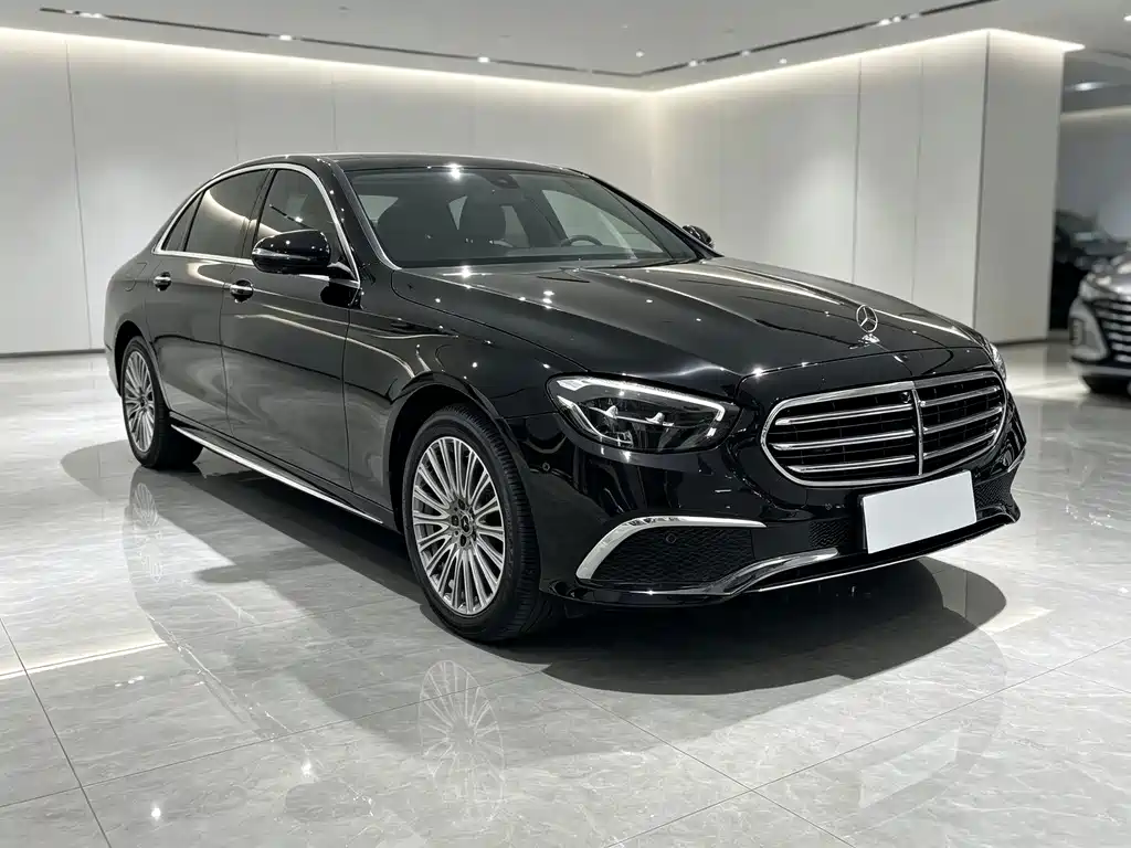 Mercedes-Benz E-Class 2023 — фото 2