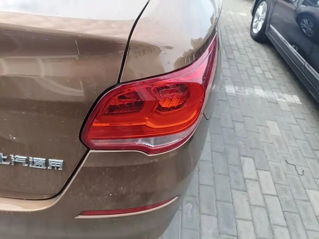 Chevrolet Cavalier — миниатюра 8