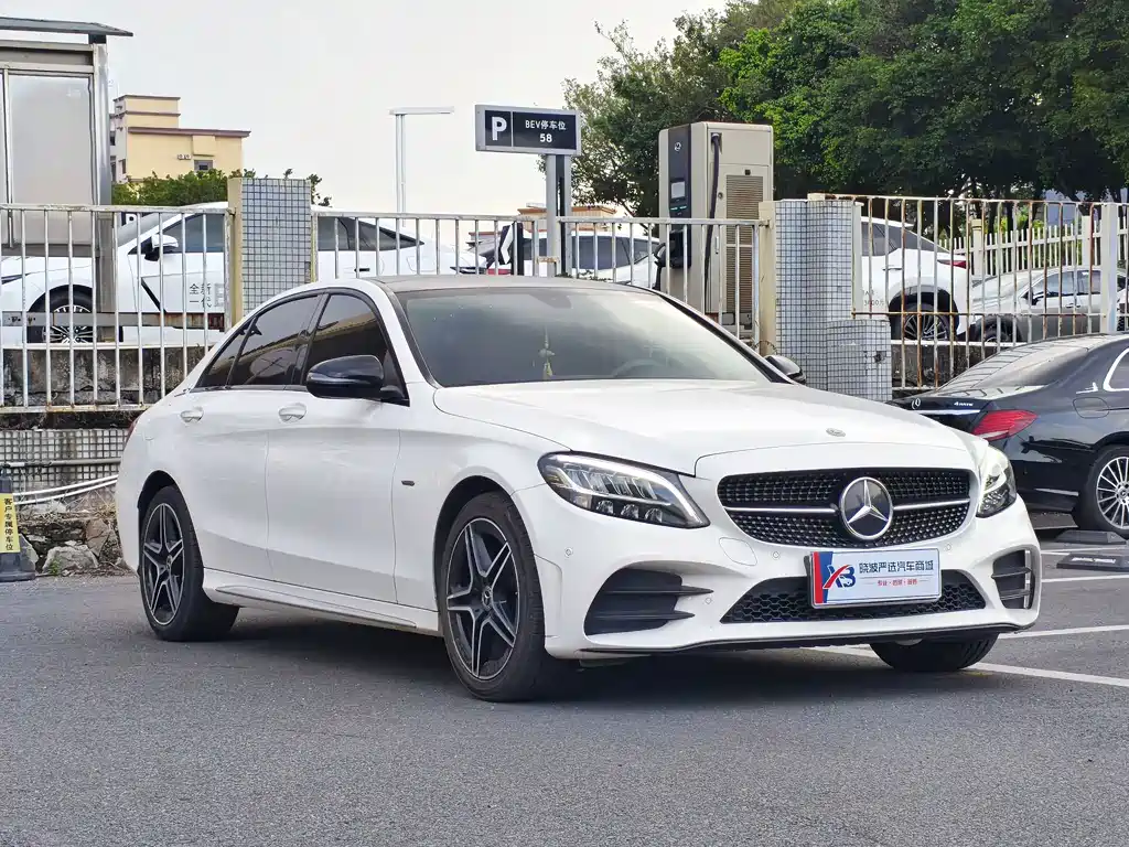 Mercedes-Benz C-Class — миниатюра 3