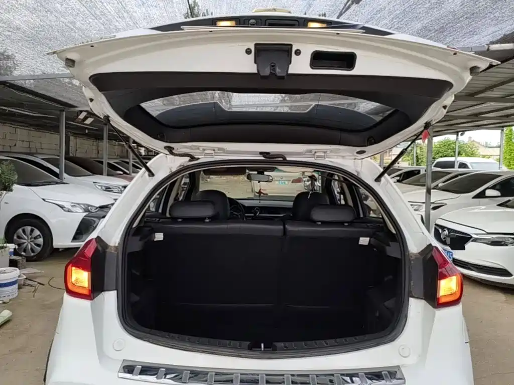Geely Vision X3 — миниатюра 19