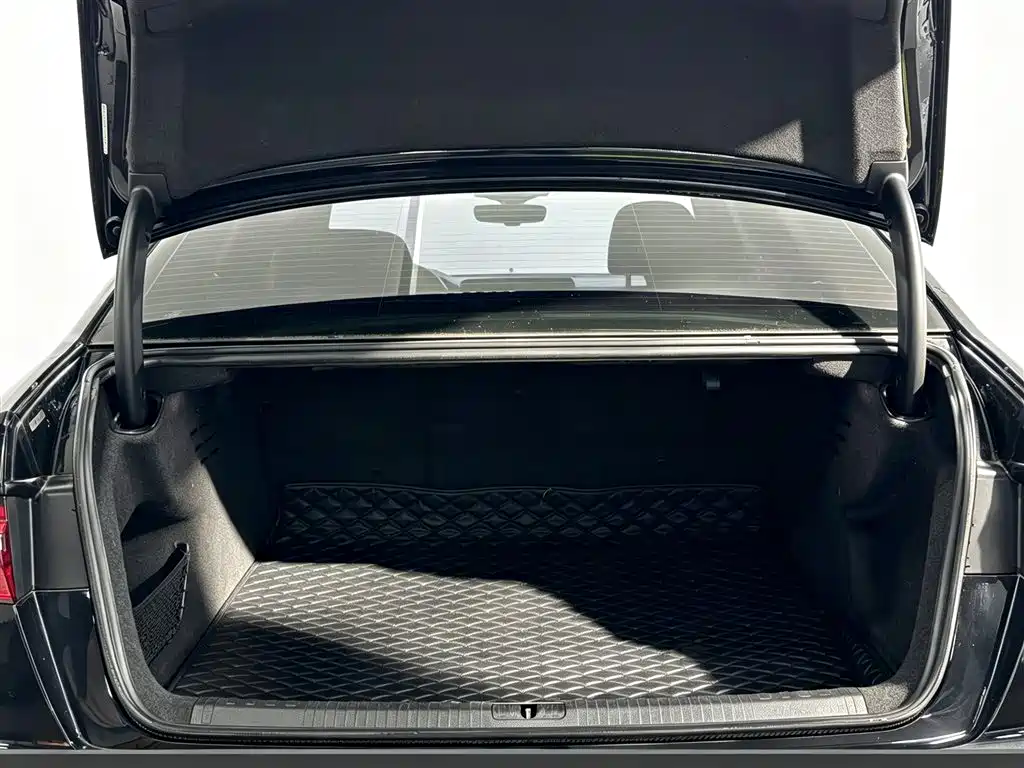Audi A6L — миниатюра 16