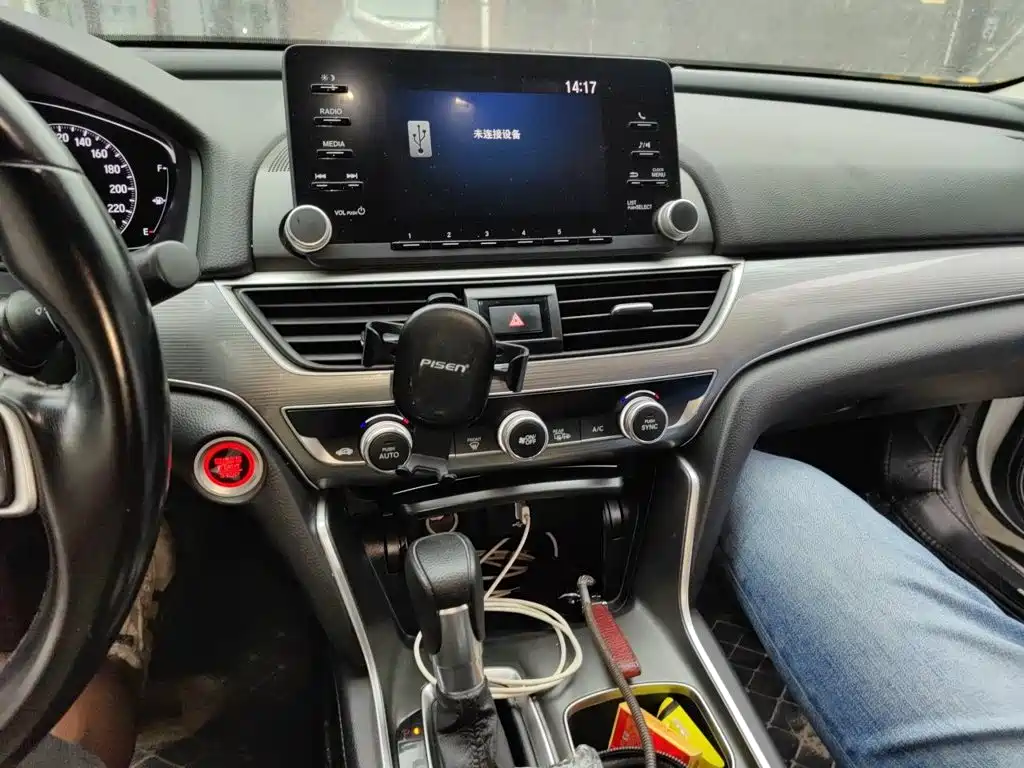 Honda Accord — миниатюра 10