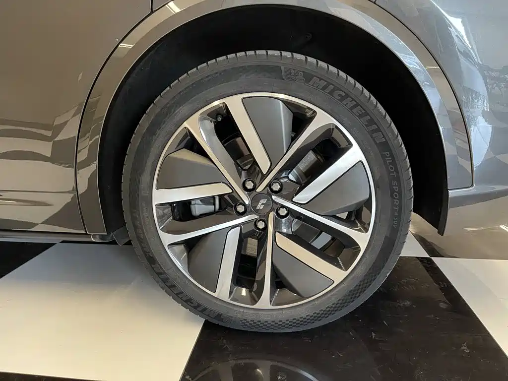 Li Auto Li L9 — миниатюра 11