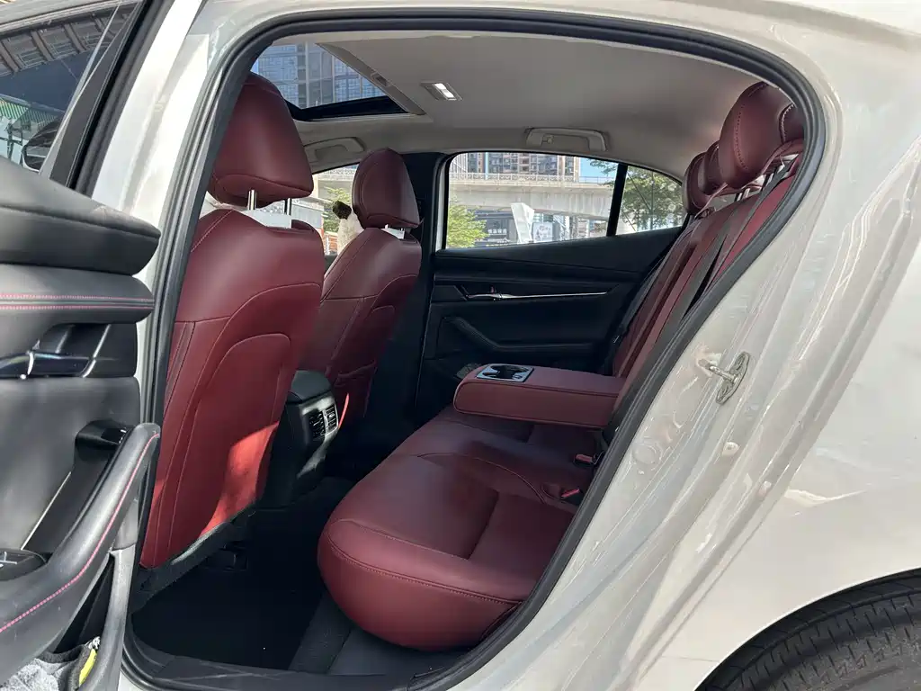 Mazda 3 Axela — миниатюра 5