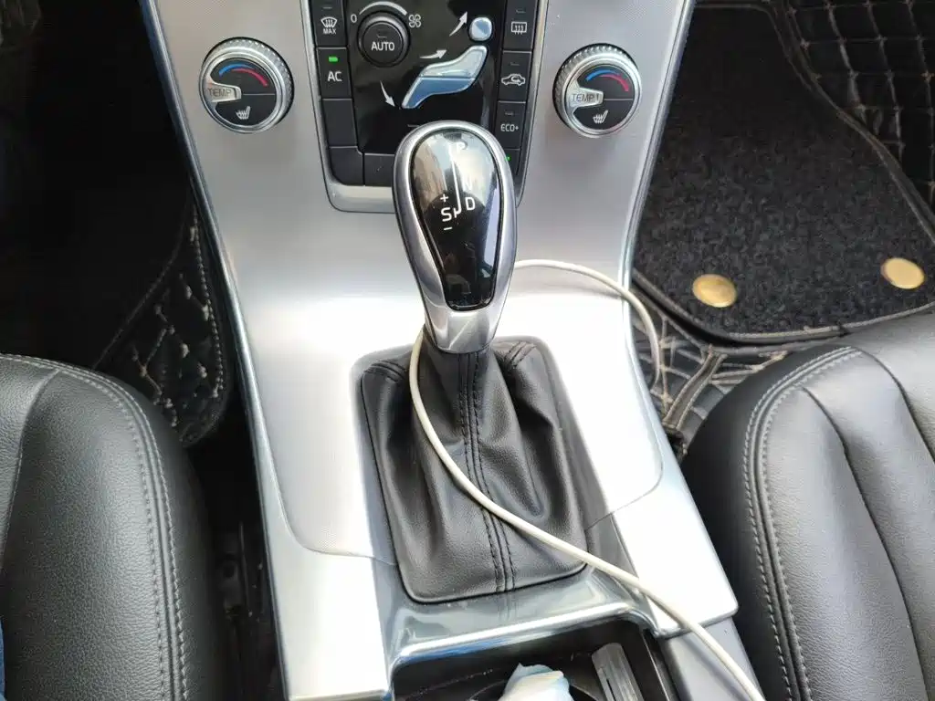 Volvo V60 — миниатюра 7