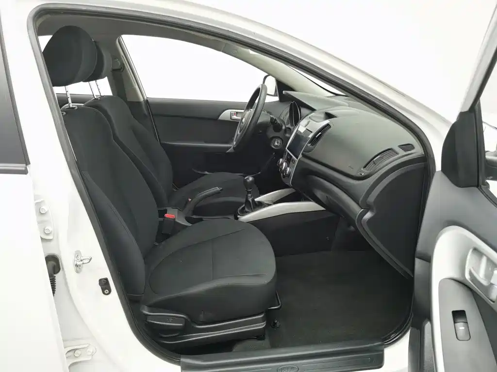 Kia Forte — миниатюра 23
