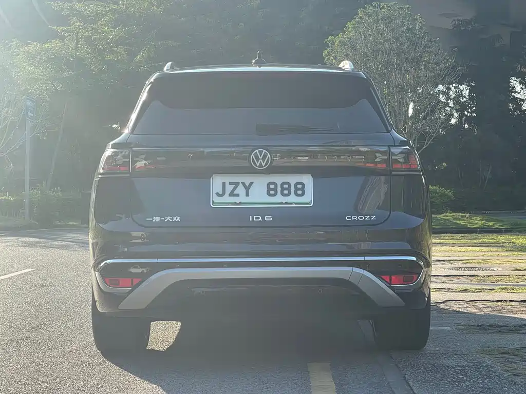 Volkswagen ID.6 Crozz — миниатюра 6