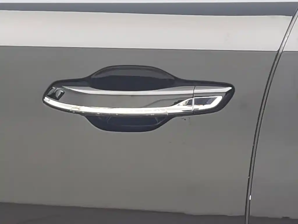 Hongqi Hongqi H5 — миниатюра 18