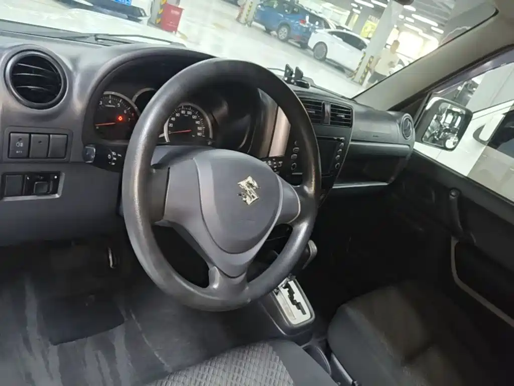Suzuki Jimny — миниатюра 10