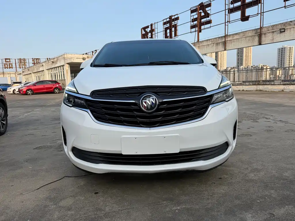 Buick GL8 — миниатюра 2