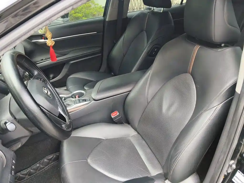 Toyota Camry — миниатюра 8