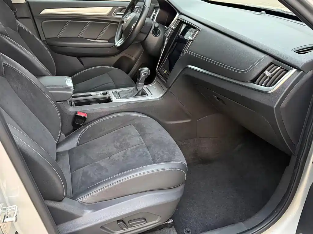 Roewe RX5 New Energy — миниатюра 7