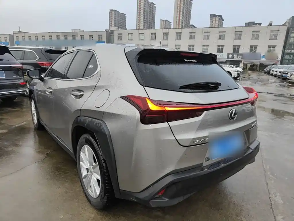 Lexus UX — миниатюра 5