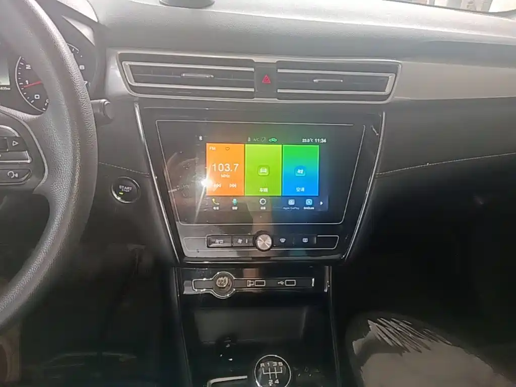 Roewe i5 — миниатюра 13