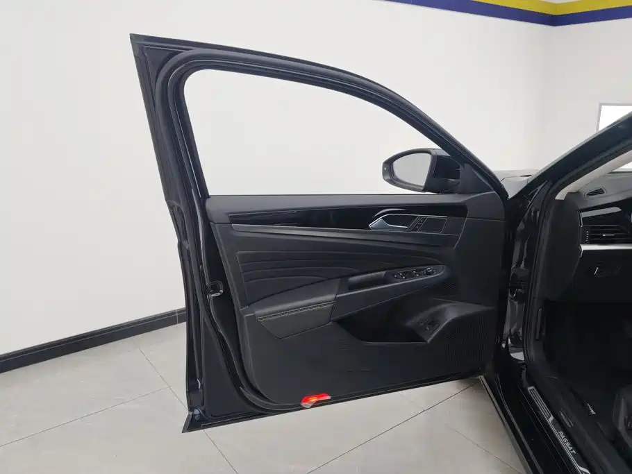 Volkswagen Passat — миниатюра 7