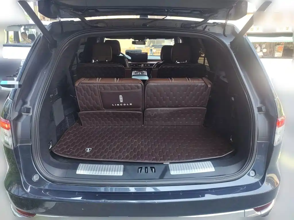 Lincoln Aviator — миниатюра 10