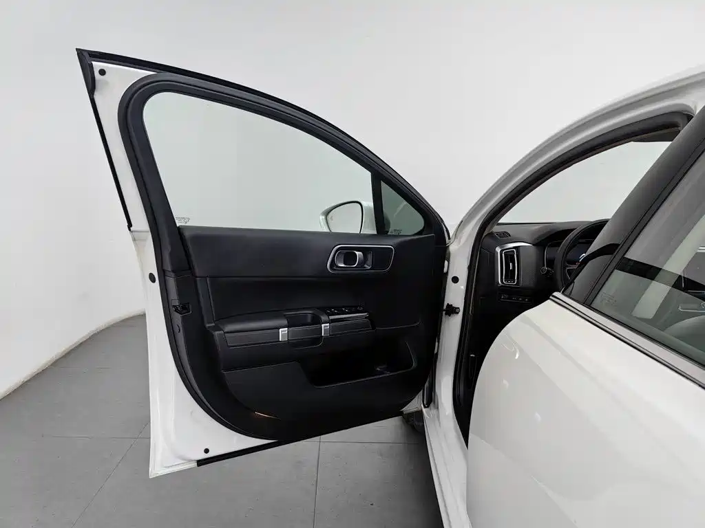 Citroen C6 — миниатюра 8