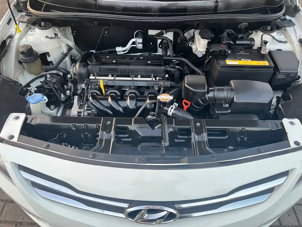 Hyundai Verna — миниатюра 20