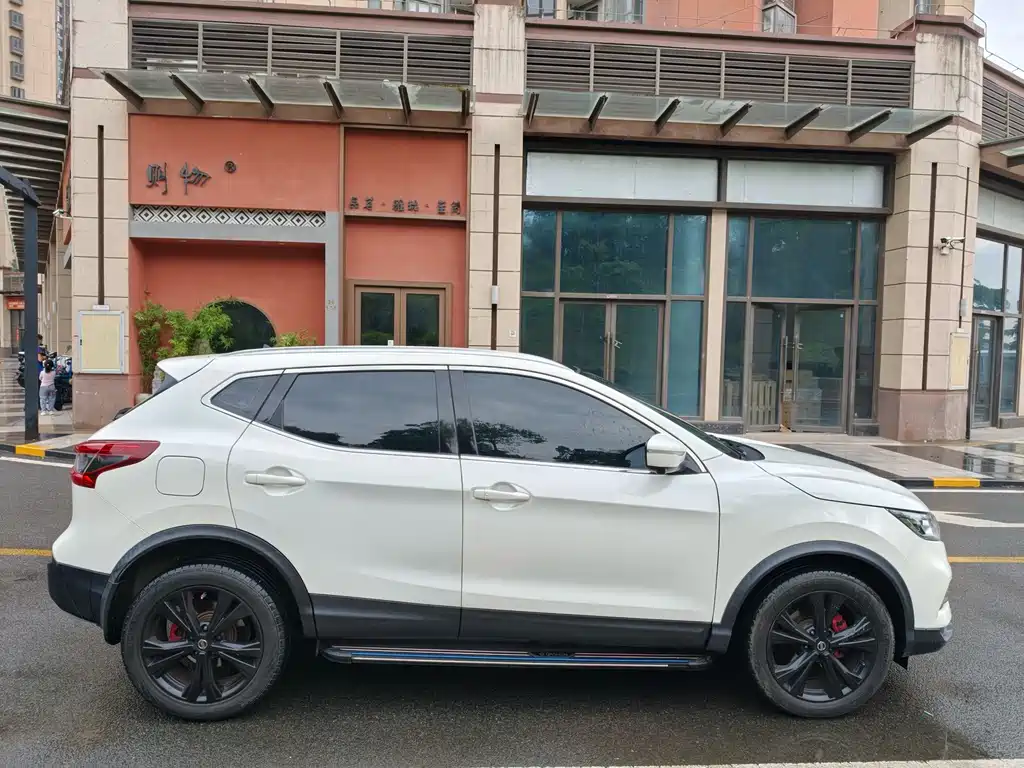 Nissan Qashqai 2021 2.0L CVT Luxury