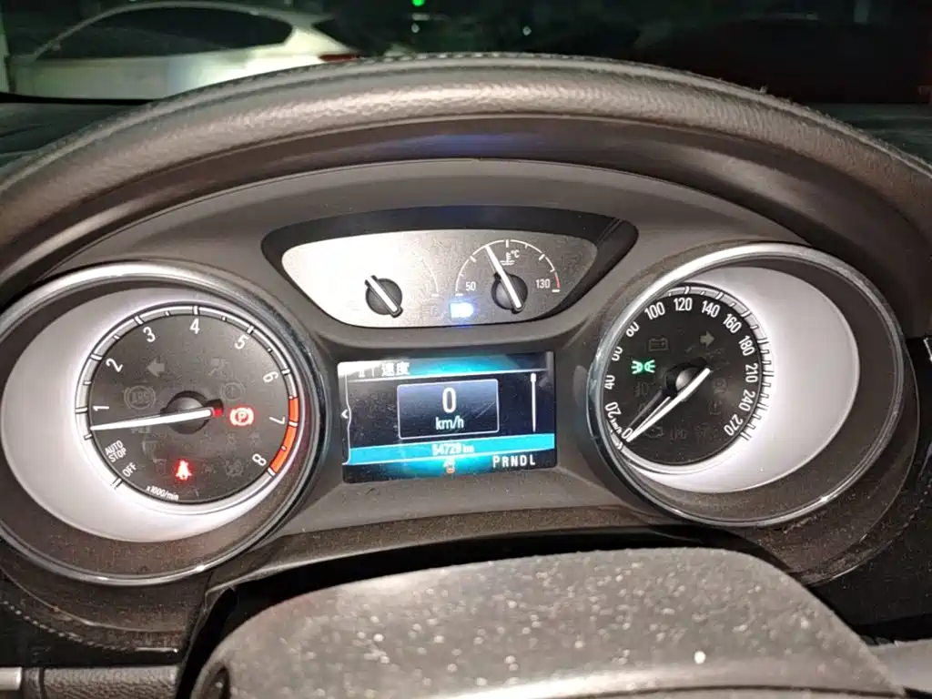 Buick Verano — миниатюра 12
