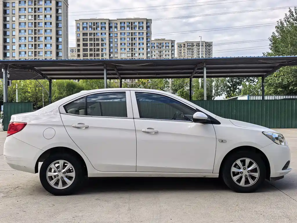 Chevrolet Sail — миниатюра 4